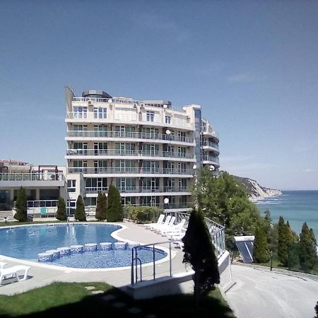 Silver Beach A98 Бяла Екстер'єр фото