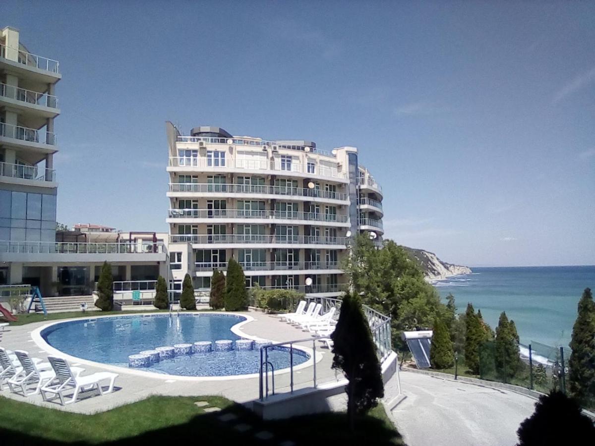 Silver Beach A98 Бяла Екстер'єр фото