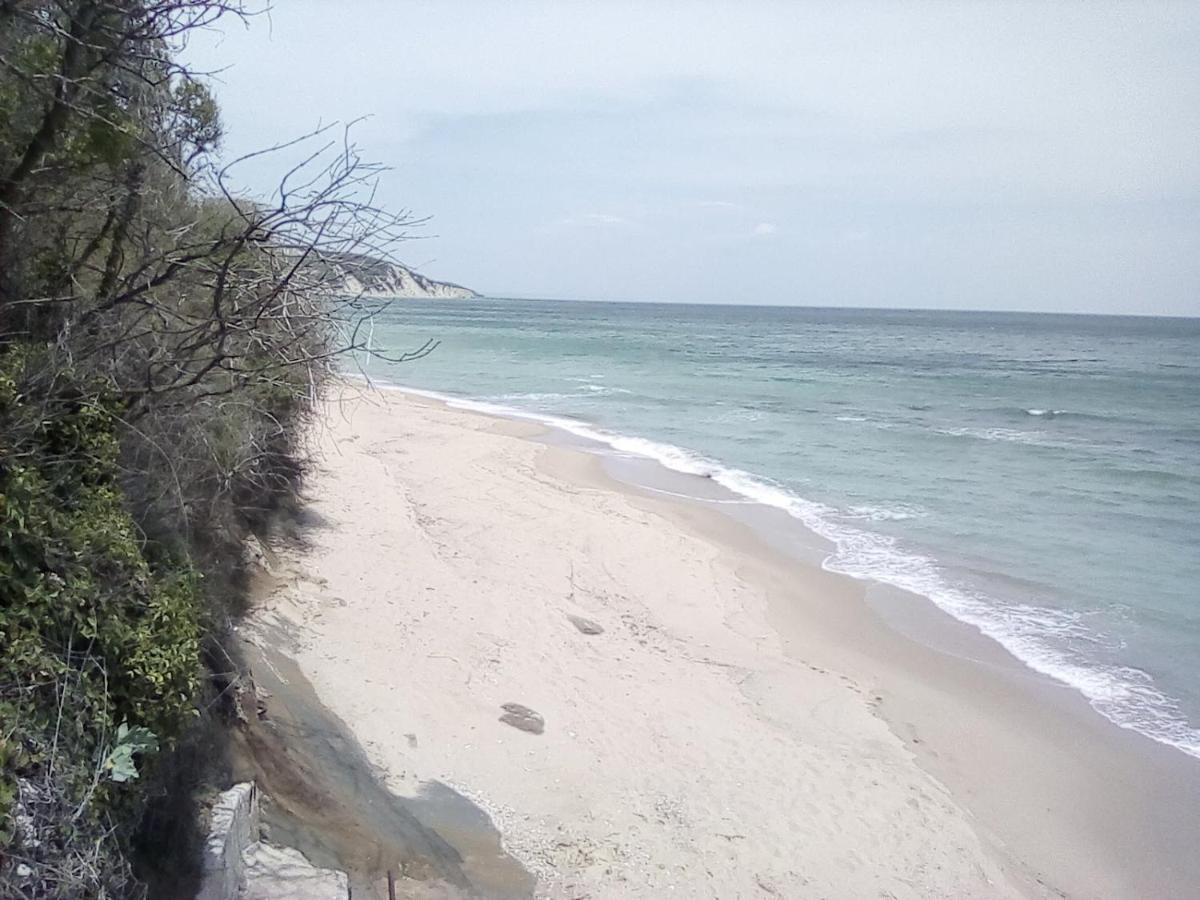 Silver Beach A98 Бяла Екстер'єр фото