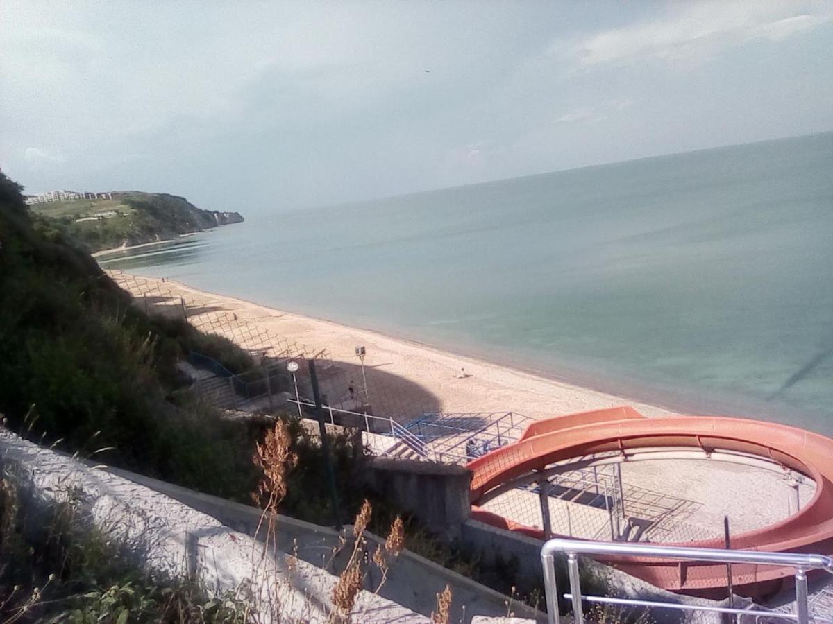 Silver Beach A98 Бяла Екстер'єр фото