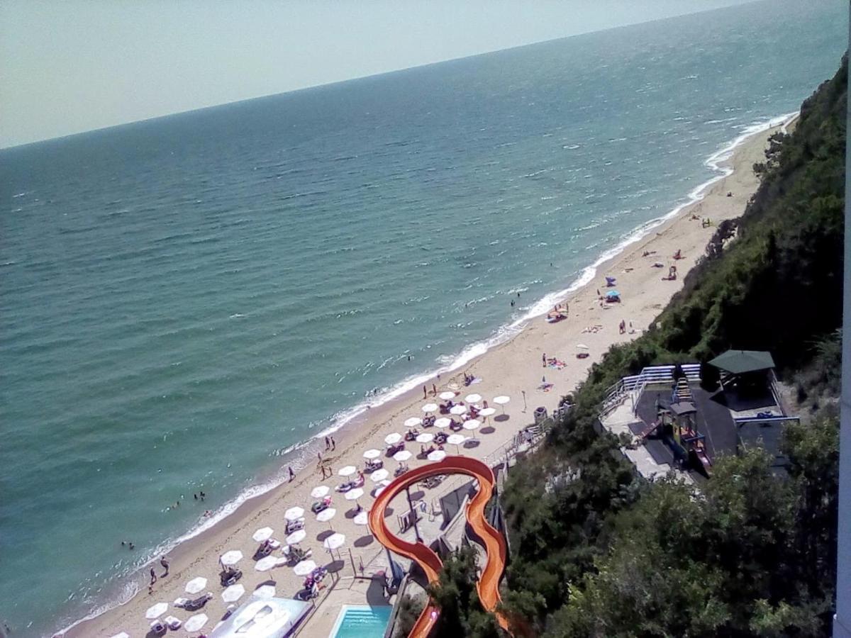 Silver Beach A98 Бяла Екстер'єр фото